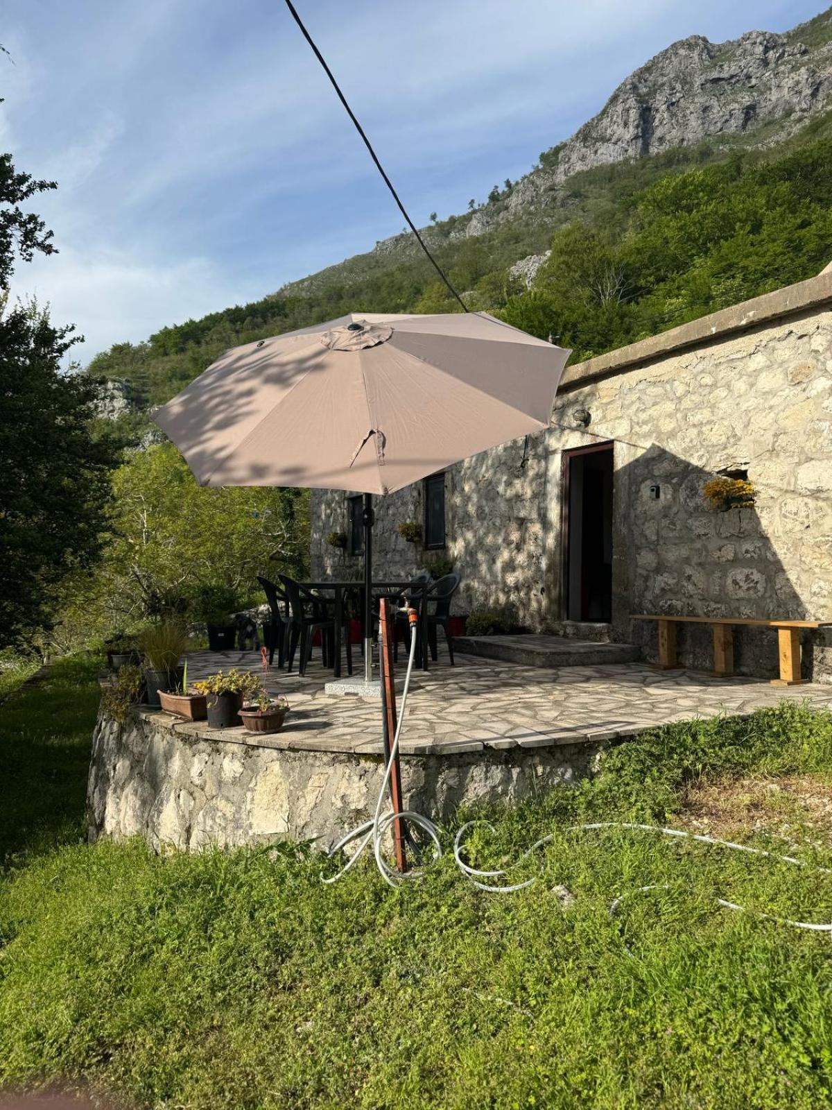Nature Escape Montenegro كوتور المظهر الخارجي الصورة