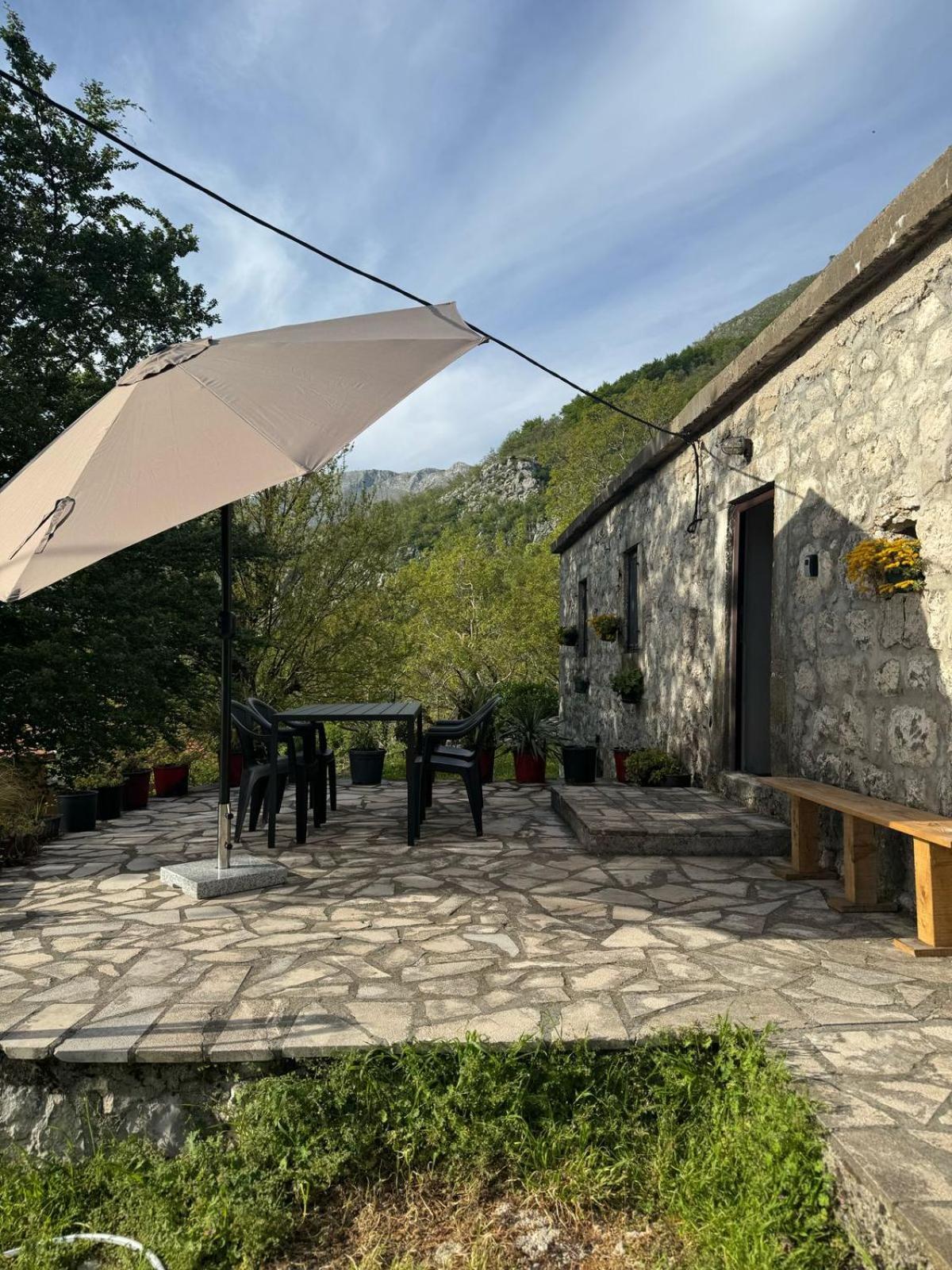 Nature Escape Montenegro كوتور المظهر الخارجي الصورة